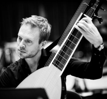 B_Karl Nyhlin, lute, photo cred_La